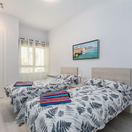 Luxury Beach Front Apartment With Pool Valencia Luaran gambar