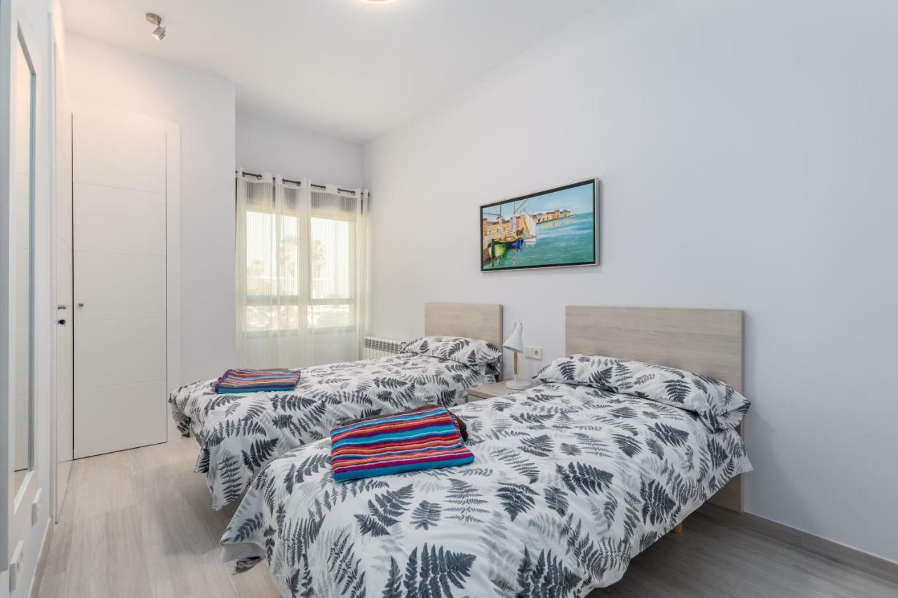 Luxury Beach Front Apartment With Pool Valencia Luaran gambar