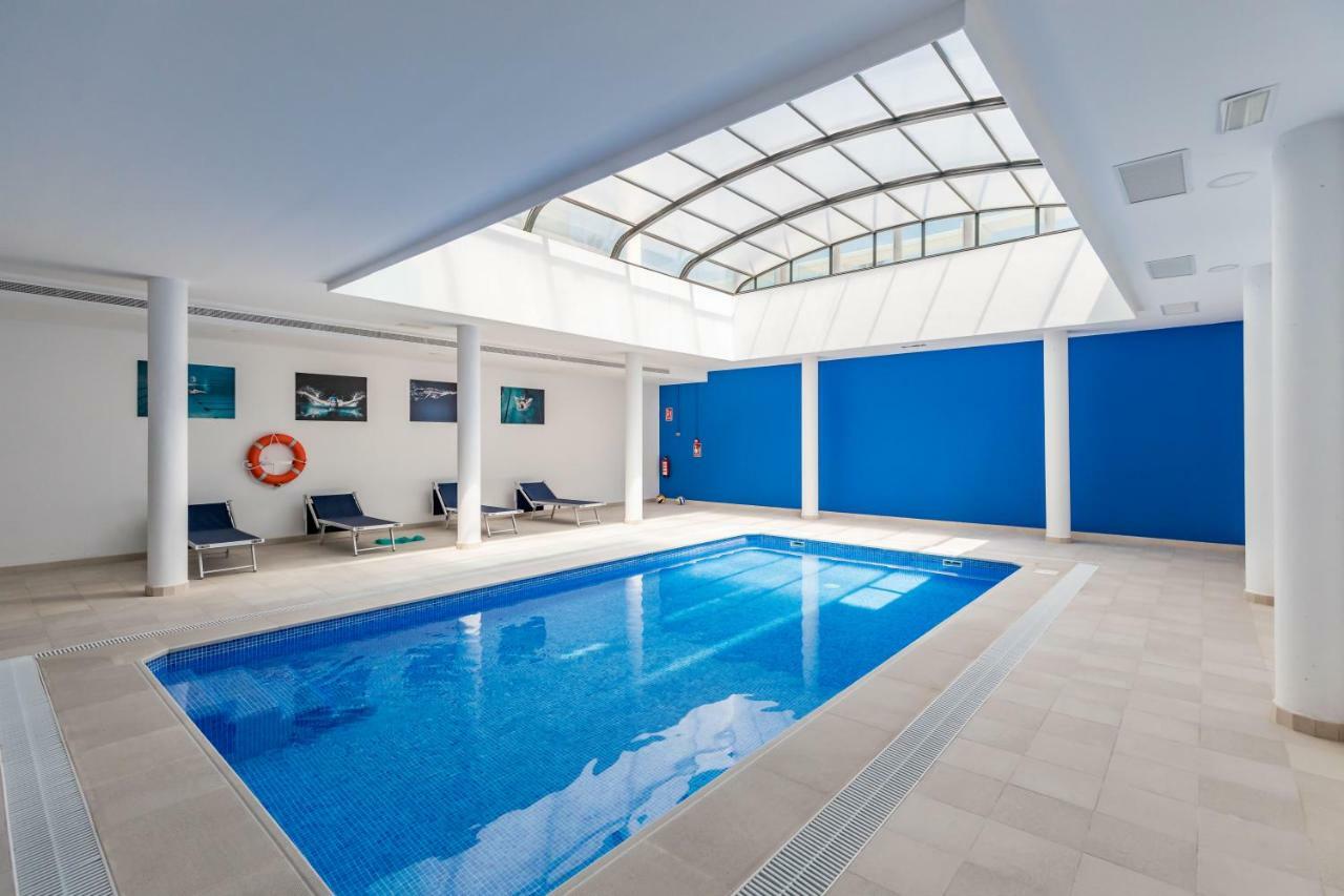 Luxury Beach Front Apartment With Pool Valencia Luaran gambar