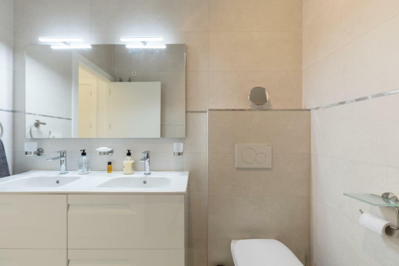 Luxury Beach Front Apartment With Pool Valencia Luaran gambar