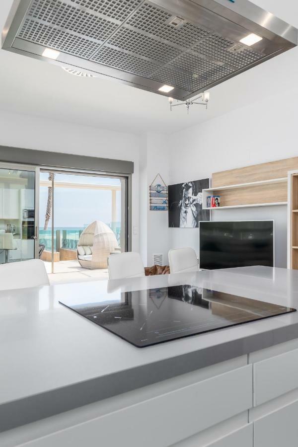 Luxury Beach Front Apartment With Pool Valencia Luaran gambar