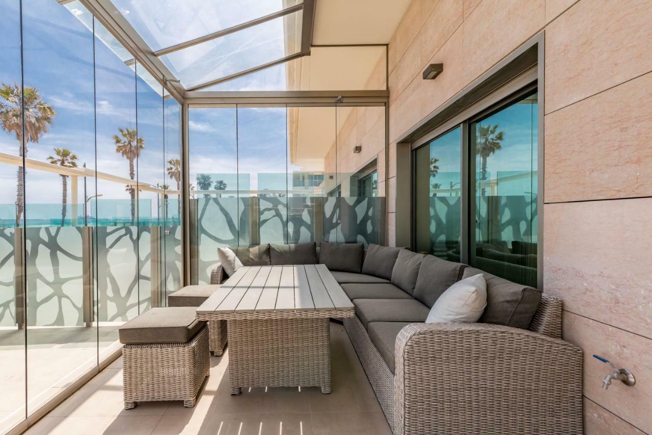 Luxury Beach Front Apartment With Pool Valencia Luaran gambar